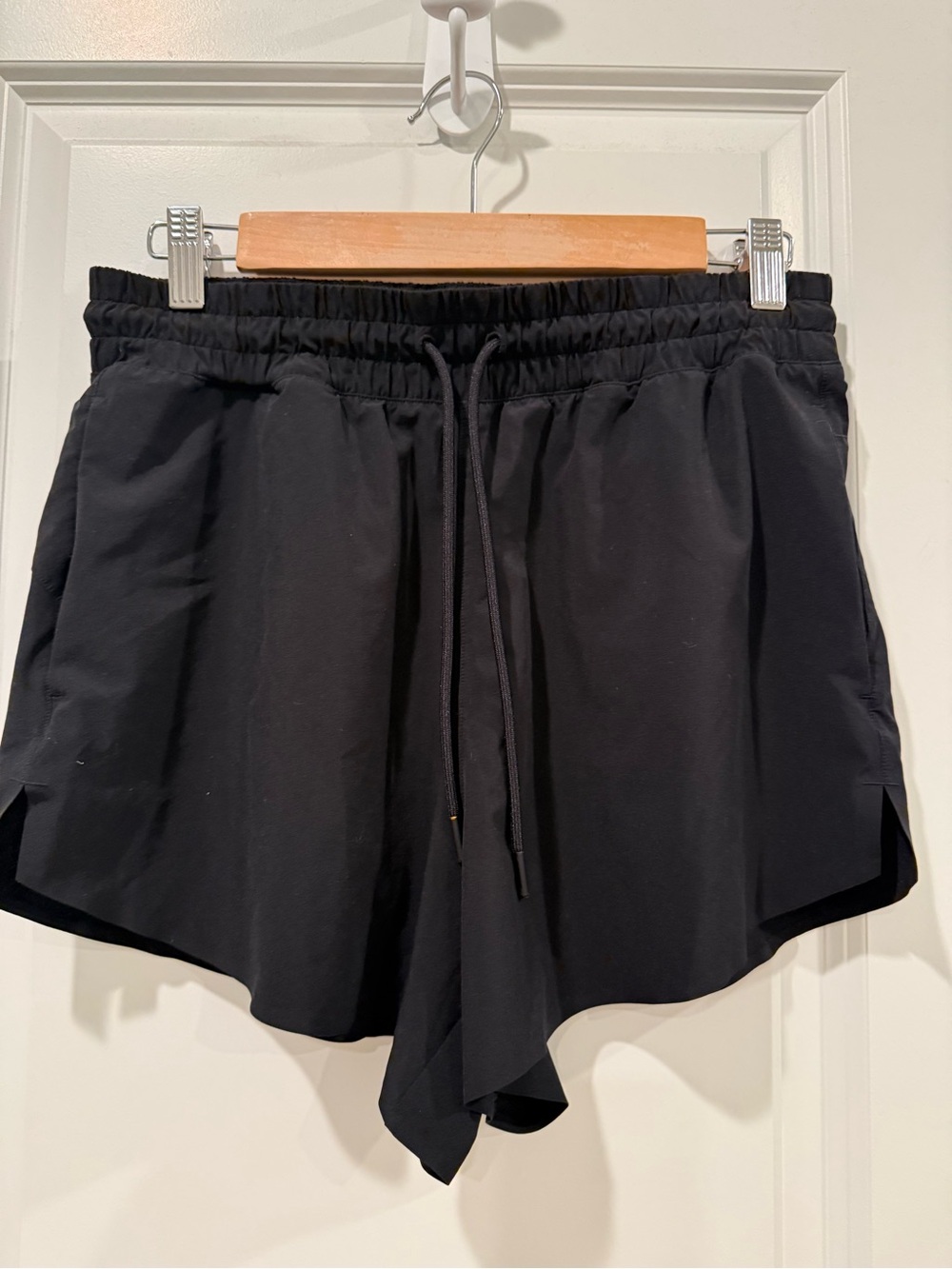 Athleta crossroads shorts